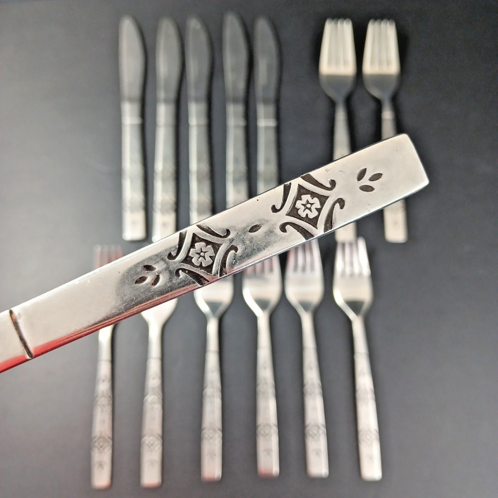 14pcs IIC Imperial Stainless Flatware Dinner Knives Forks Salad Forks Korea